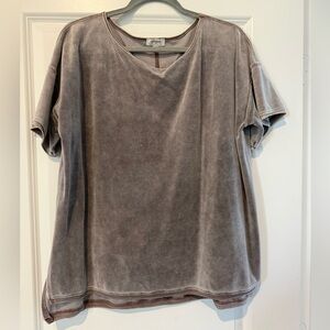 Umgee Mole/Grey Short Sleeve Top